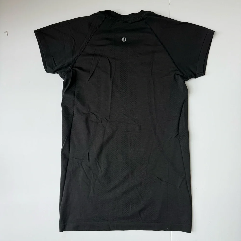 Lululemon Swiftly Tech Short Sleeve Shirt 2.0 Black Size 6 - Picture 4 of 5